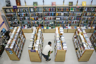 Vergonhosa Perseguição à livraria Potylivros (Praia Shopping)