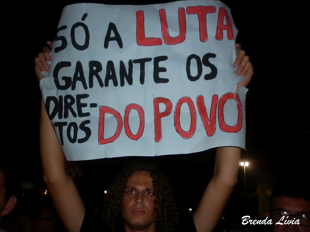 #RevoltadoBusao: “Fomos caçados como animais, acuados nas ruas”, relata professora da UFRN