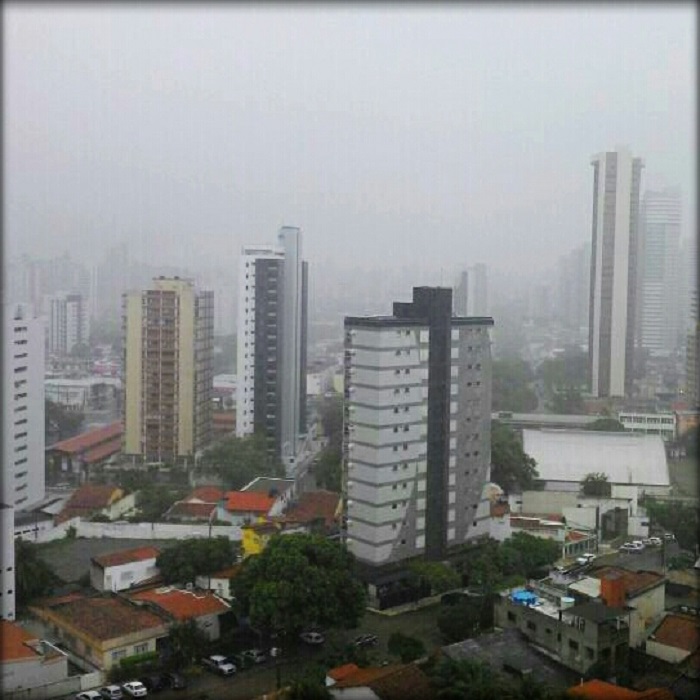 Nenhum fim de dia chuvoso é triste quando lutamos na hora certa