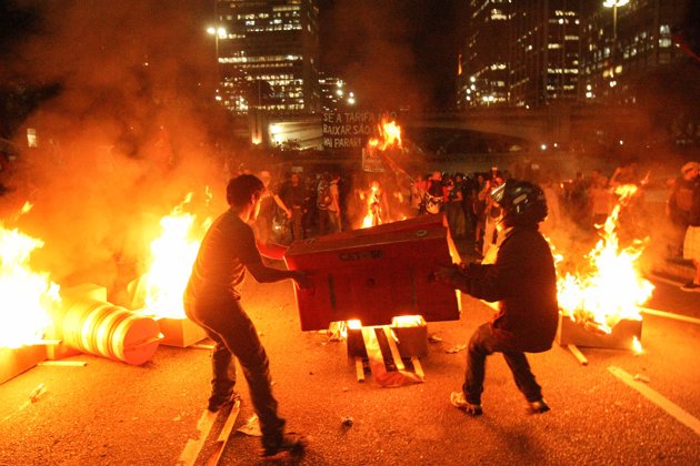 Os Protestos Violentos no Brasil e algumas lições de Norbert Elias