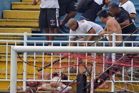 Acerca da violência nos estádios de futebol e algumas digressões