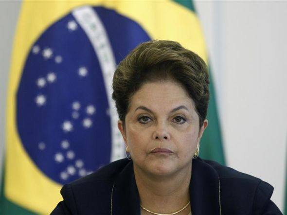 Dilma e a falácia do inchaço curricular