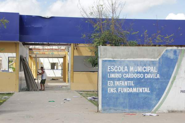 A depredação da Escola Limírio Dávila: vandalismo ou subcidadania?