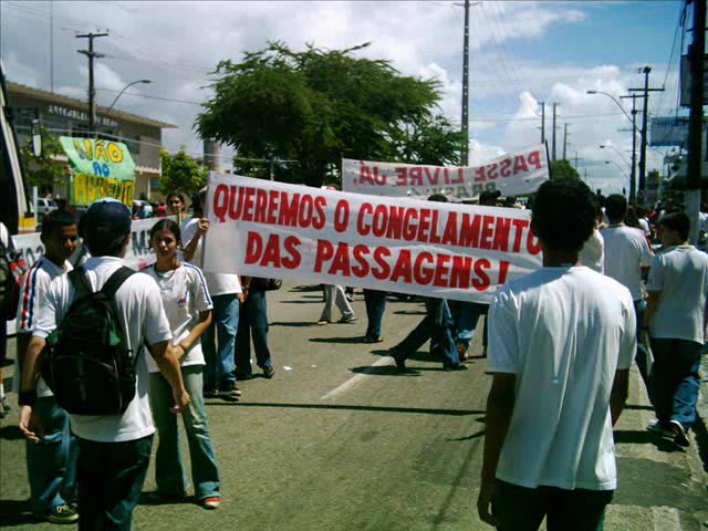 Livro sobre Passe Livre e Movimento Estudantil de Natal